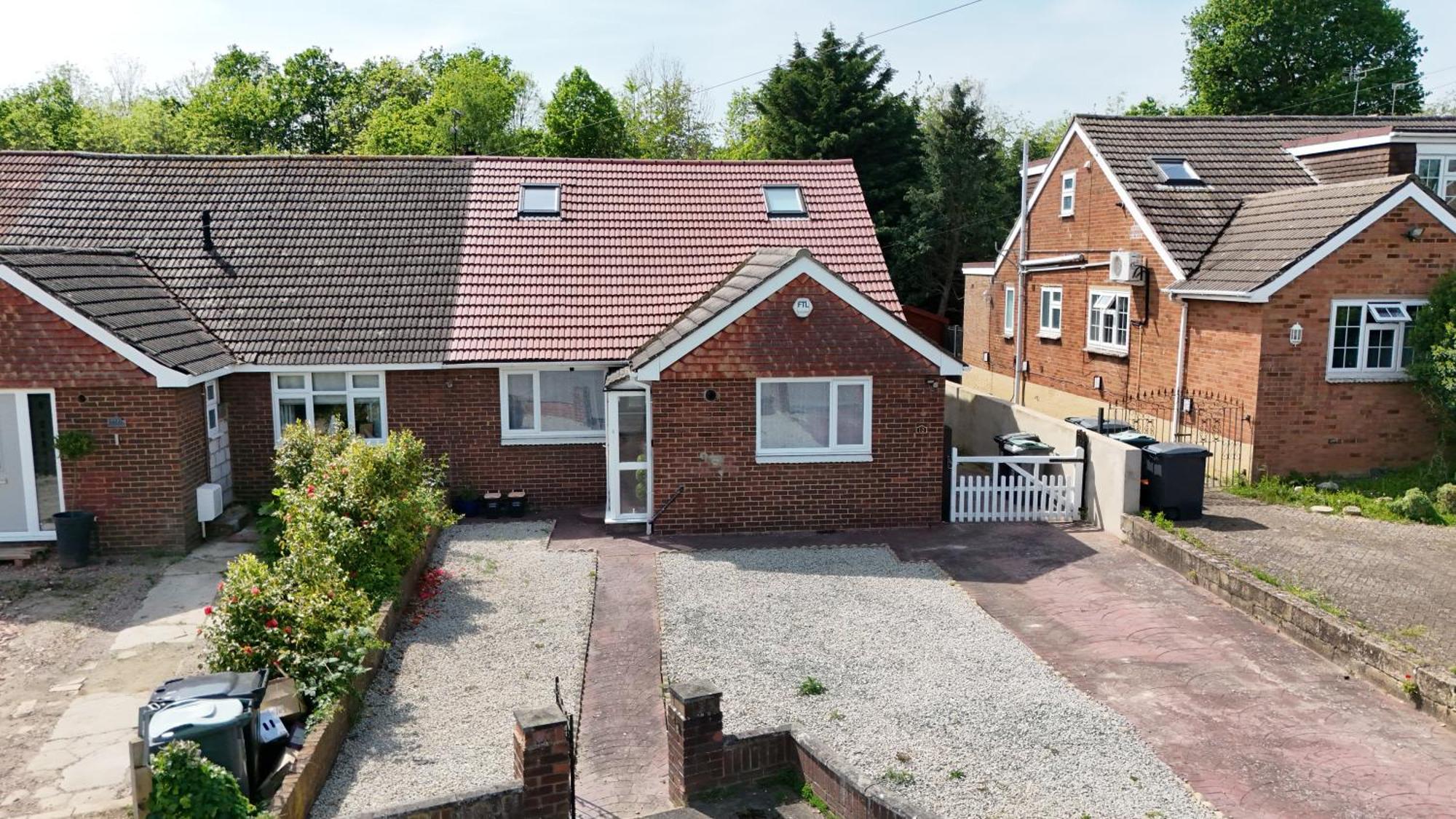Luxe 5 Bed Bungalow In Snodland, Medway, Kent المظهر الخارجي الصورة